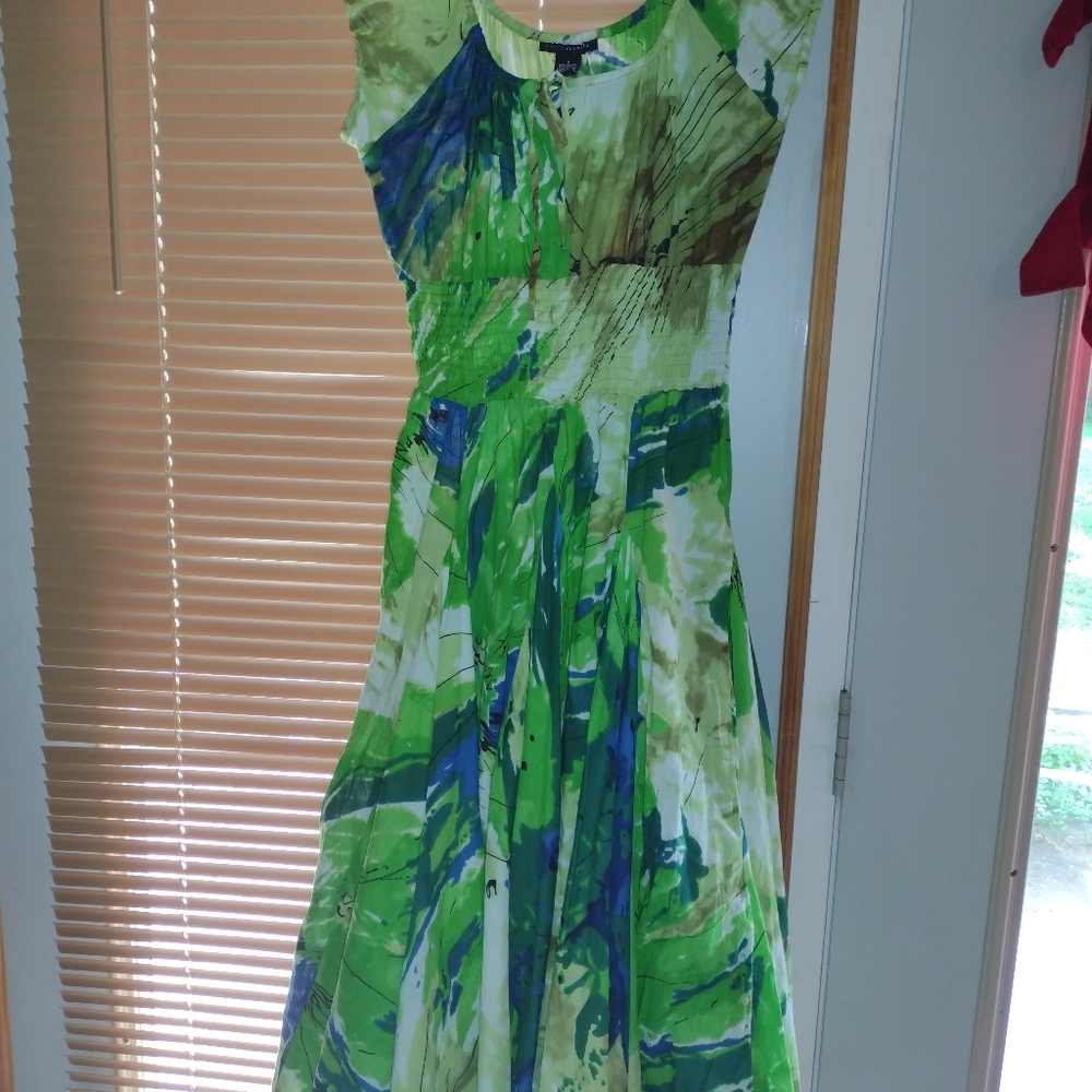 These Grace elements size small fit and flare dress